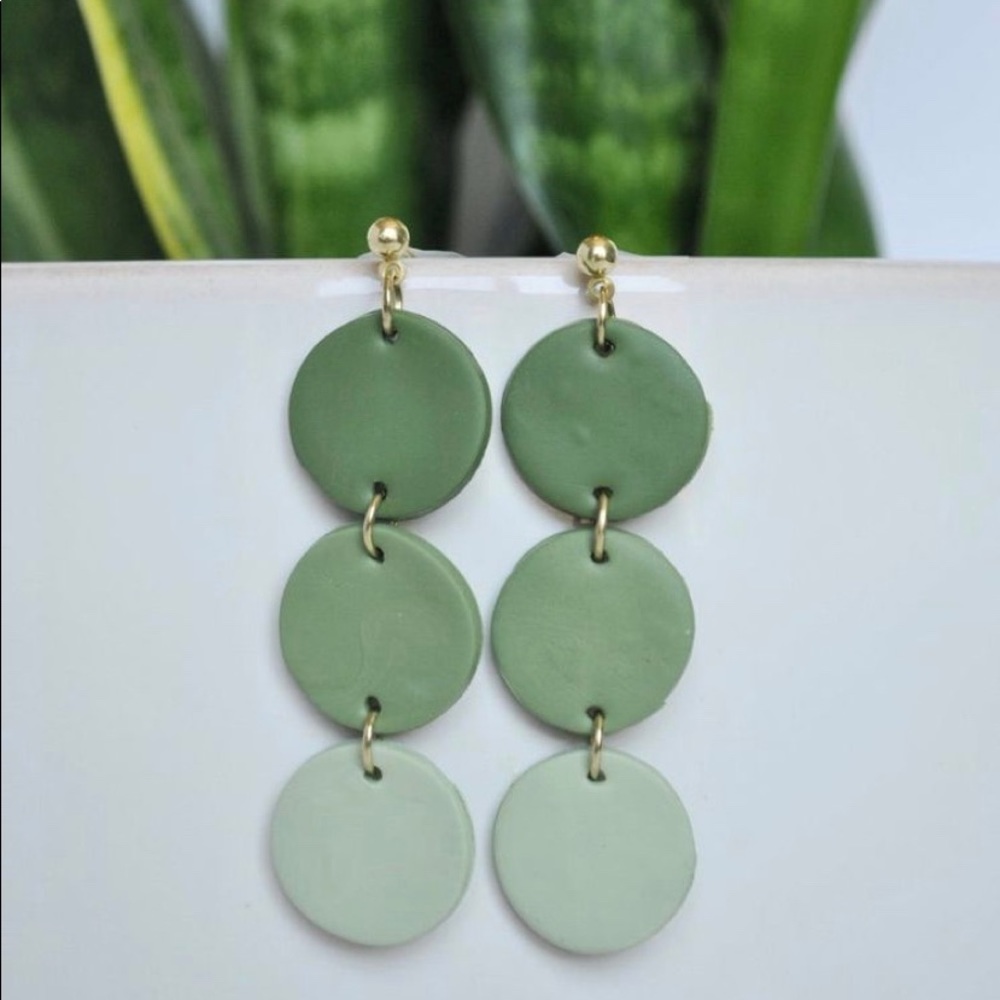 4 Pairs of Clay Earrings - Picture 4 of 9